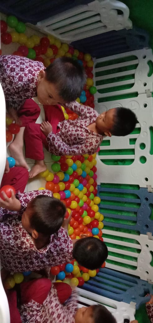 13_Mandi_bola.jpeg