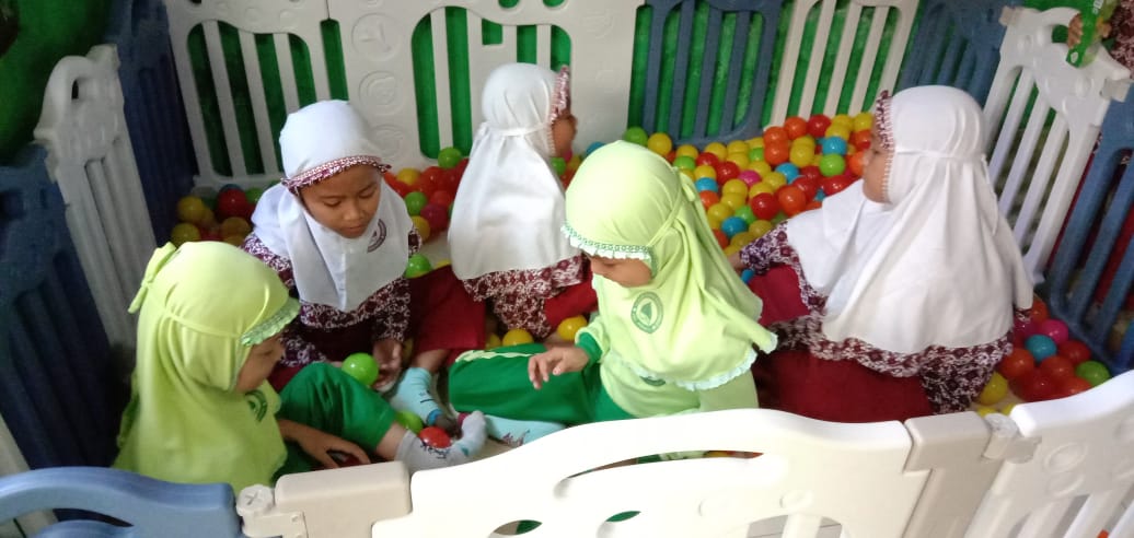14_Mandi_bola.jpeg